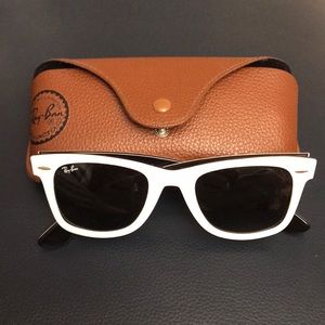 Unisex WHITE Ray-Ban Wayfarers EUC